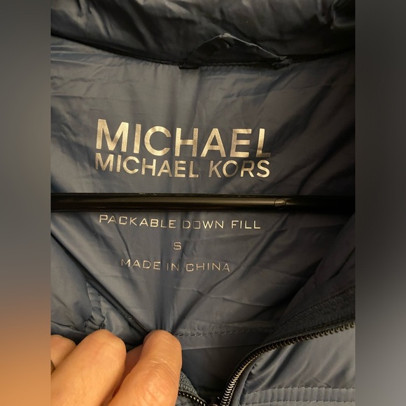MICHAEL Michael Kors Blue Quilted Puffer Jacket - Picture 4 of 8